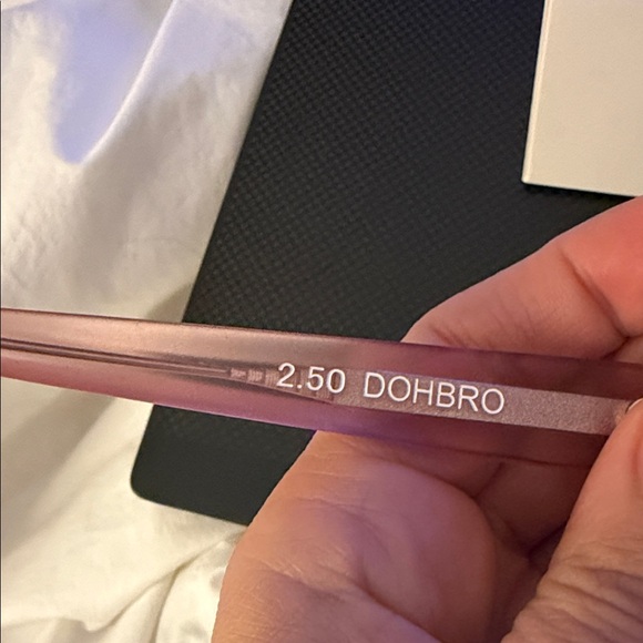 Stylish Pink Eyewear - Picture 3 of 6